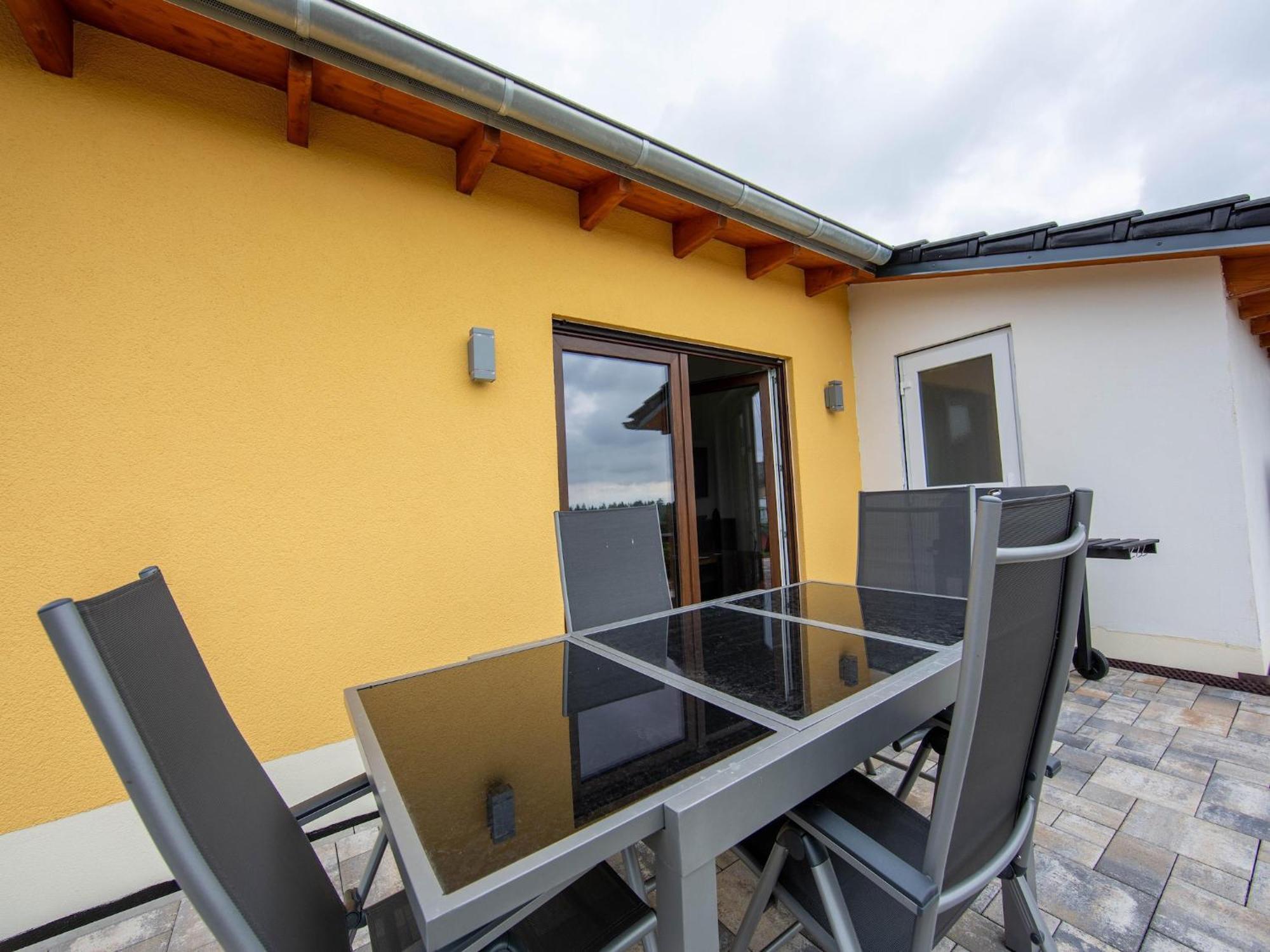 Tranquil Holiday Home In Filz In The Eifel With Garden Exterior foto